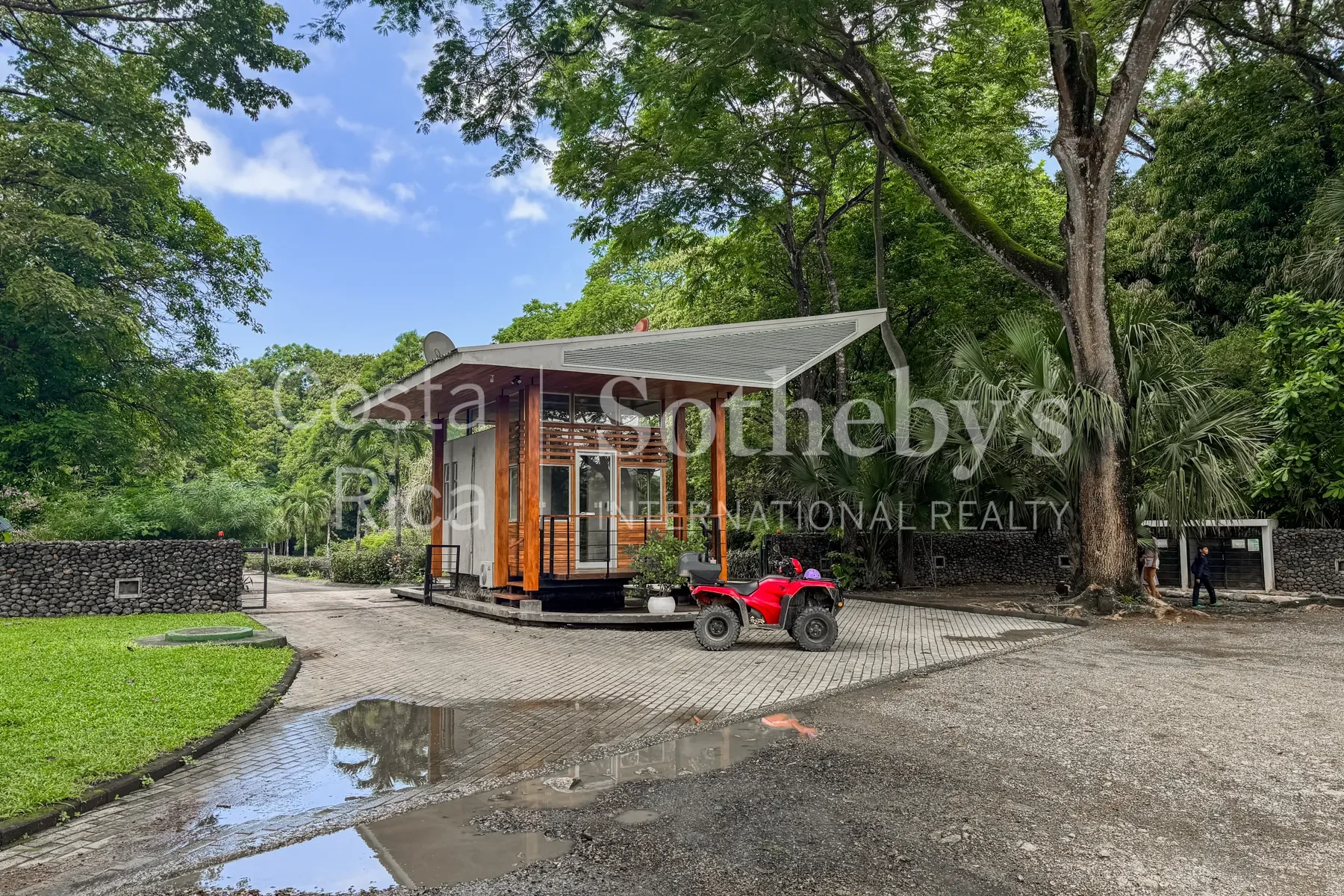Gallery photo 4