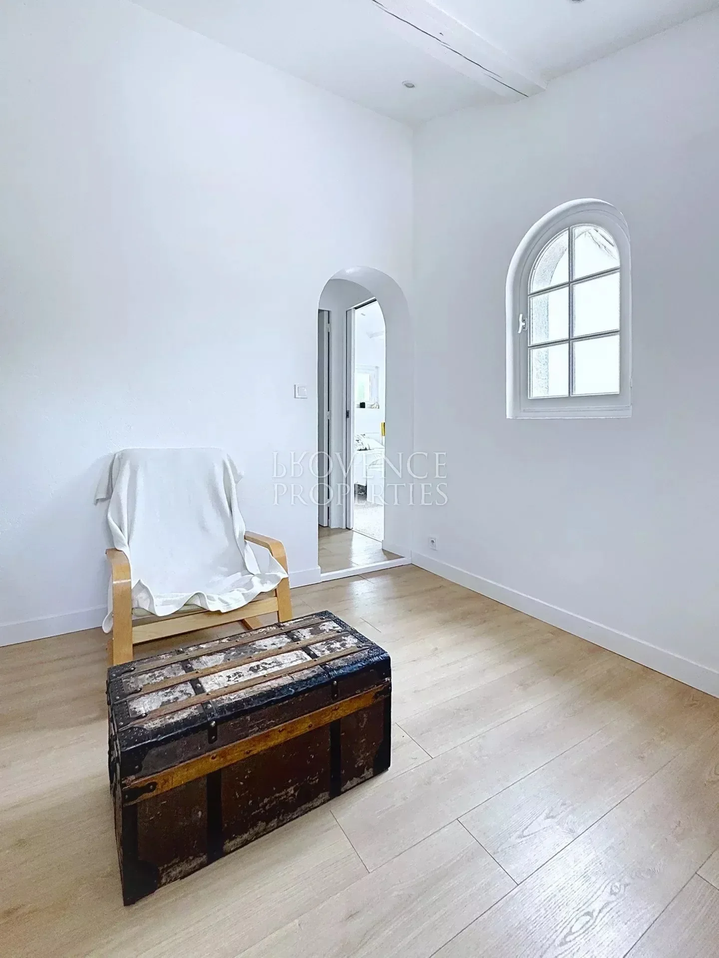 Gallery photo 6