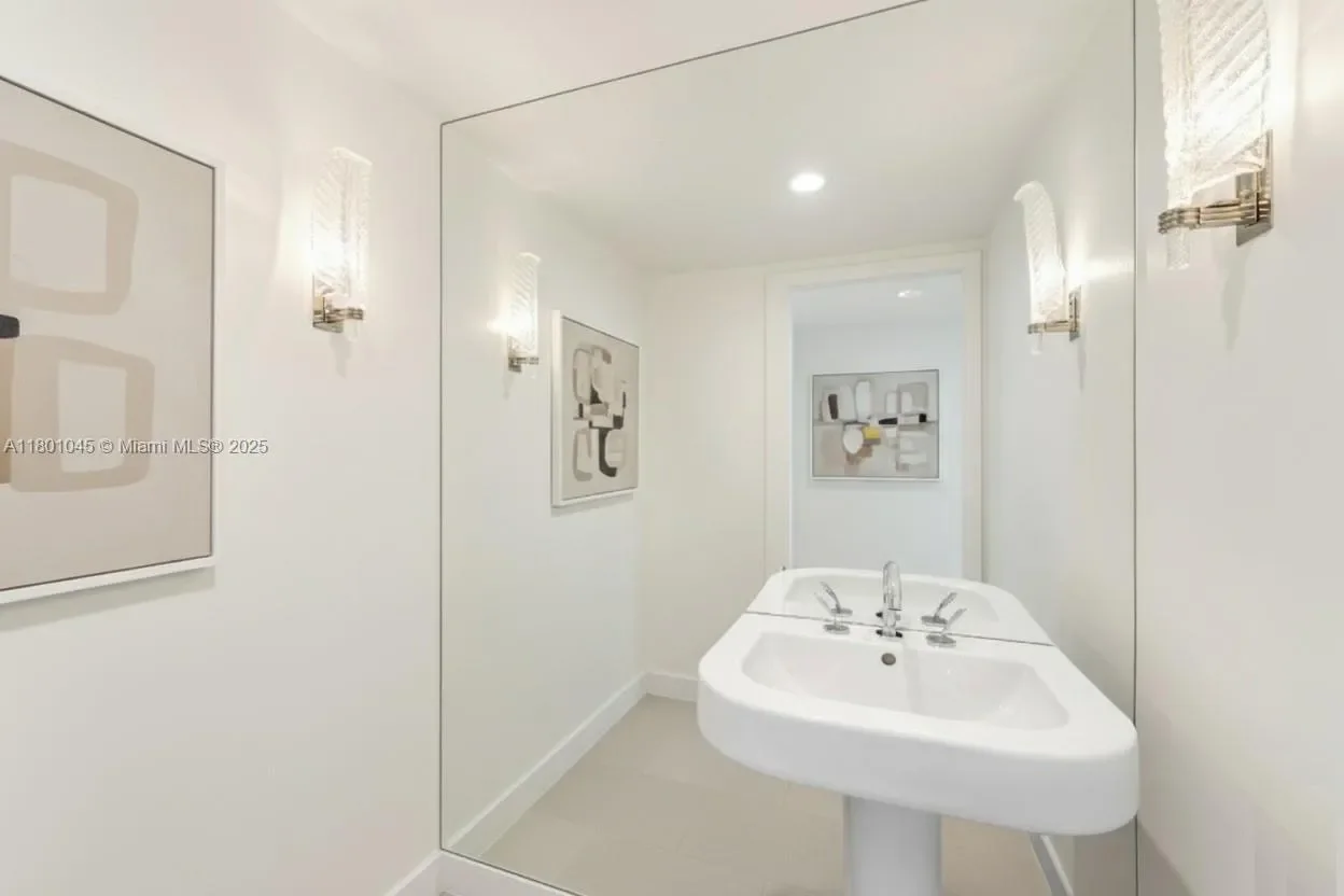 Gallery photo 6