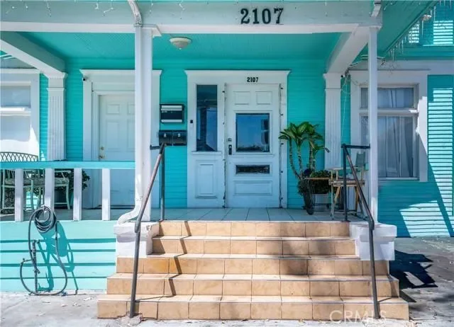 2107 S Union Avenue, Los Angeles, CA 90007, Los Angeles, California, United States. - Photo 4