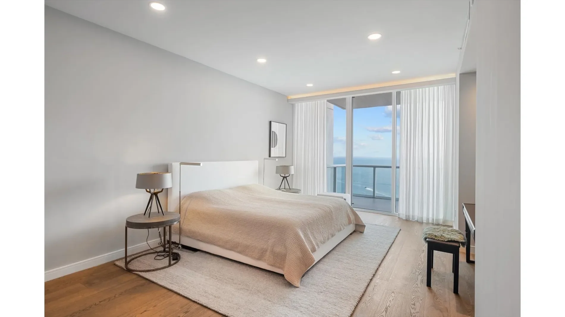 100 S Pointe Dr, Miami Beach, Florida, United States. - Photo 17