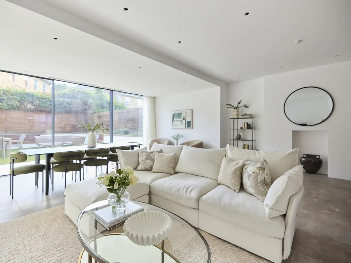 Springfield Road, London, NW8, London, England, United Kingdom. - Photo 8