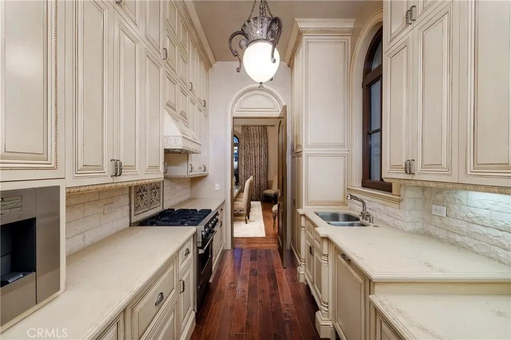 12 Skyridge, Newport Beach, California, United States. - Photo 1