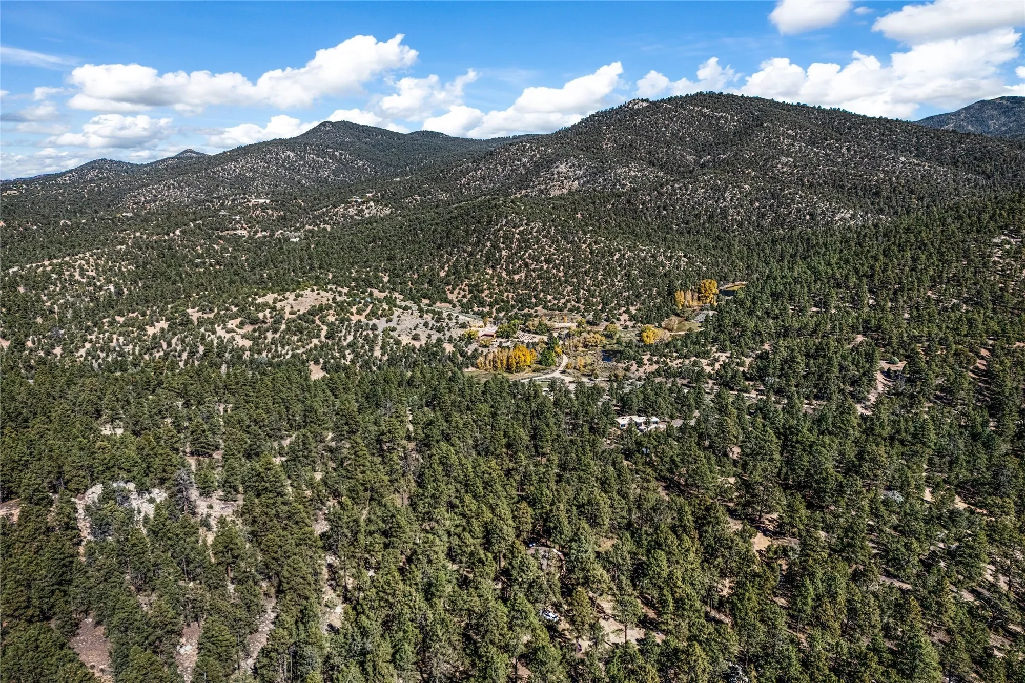 136 Overlook Road, Santa Fe, NM 87505, Santa Fe, New Mexico, United States. - Photo 36