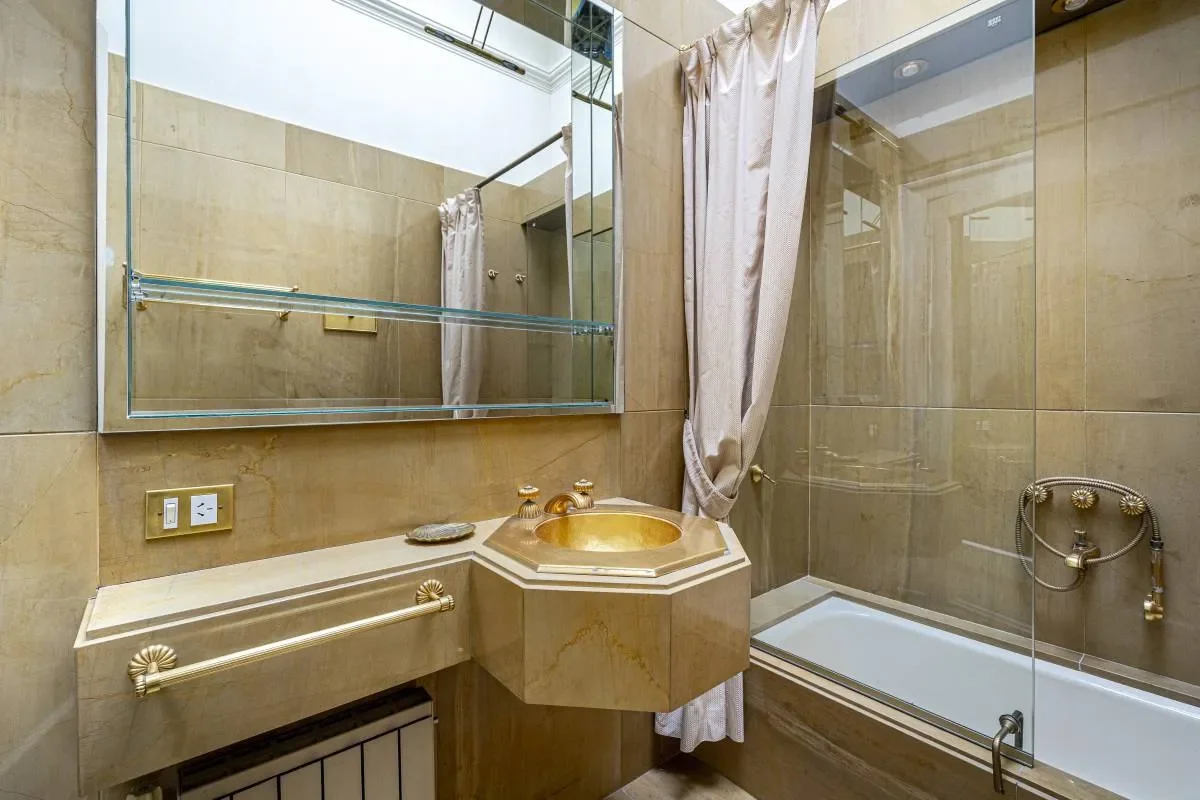 Gallery photo 6