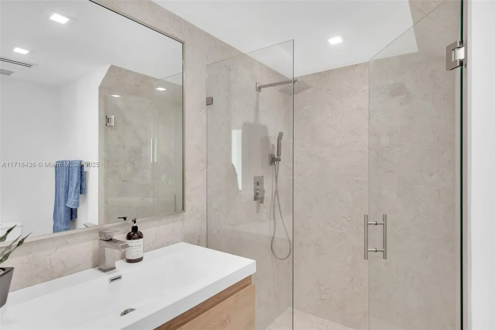 5753 SW 31st St, Miami, Florida, United States. - Photo 16