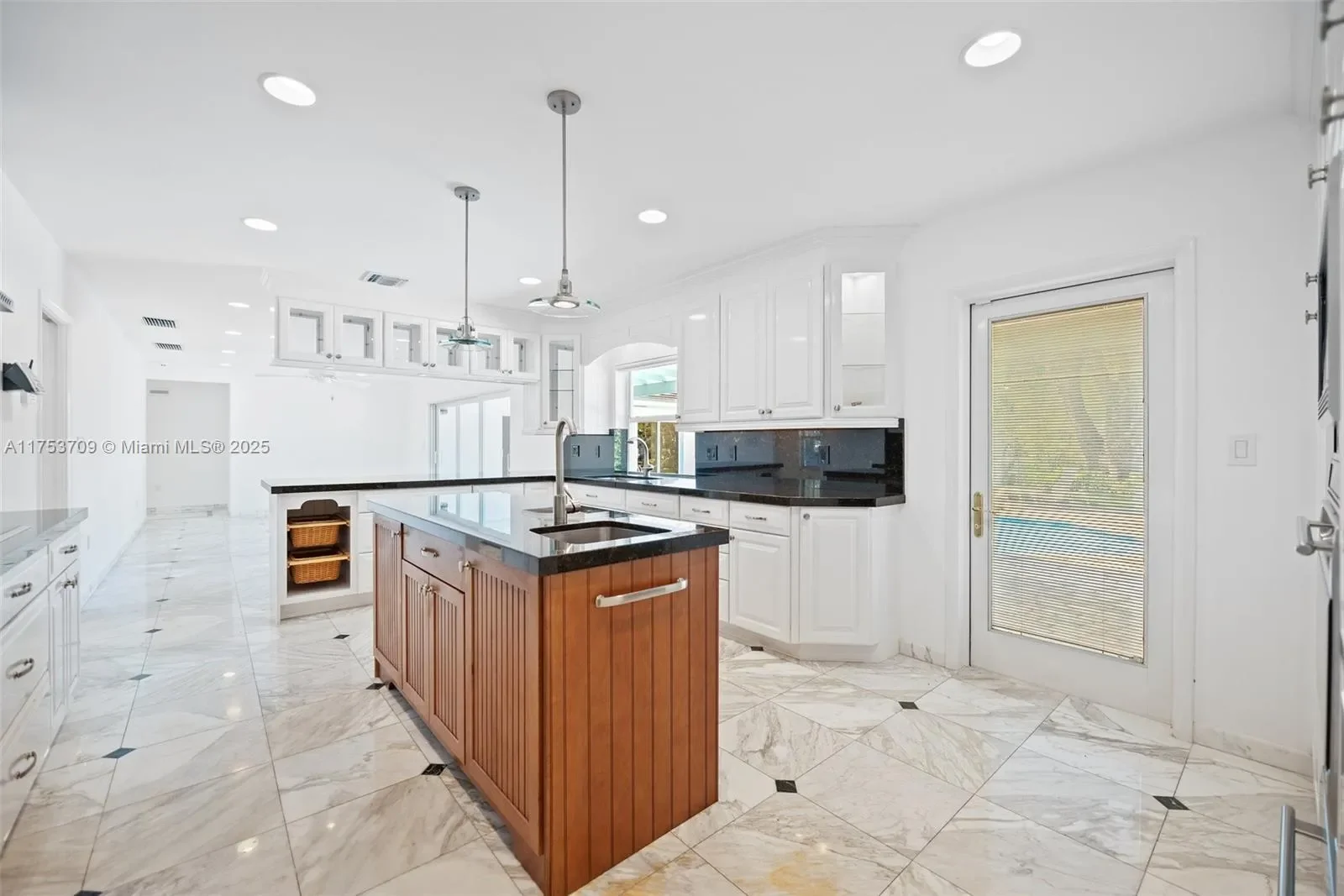 13060 SW 70th Ave, Coral Gables, Florida, United States. - Photo 9