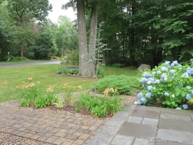 52 Wood Creek Road, Burlington, Connecticut, United States. - Photo 32
