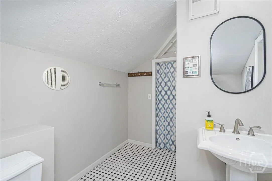 520 E 53rd Street, Savannah, Georgia, United States. - Photo 19