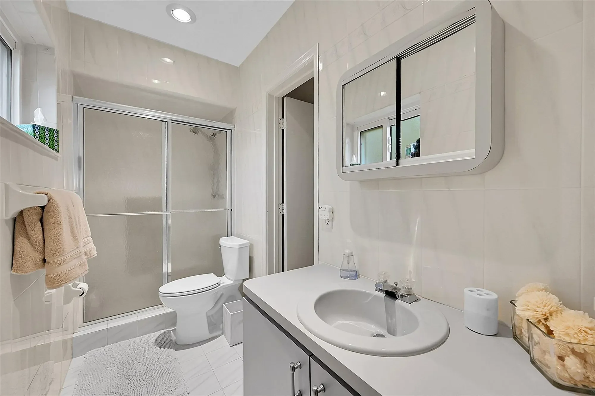 3999 NE 15th Ave, Oakland Park, Florida, United States. - Photo 17