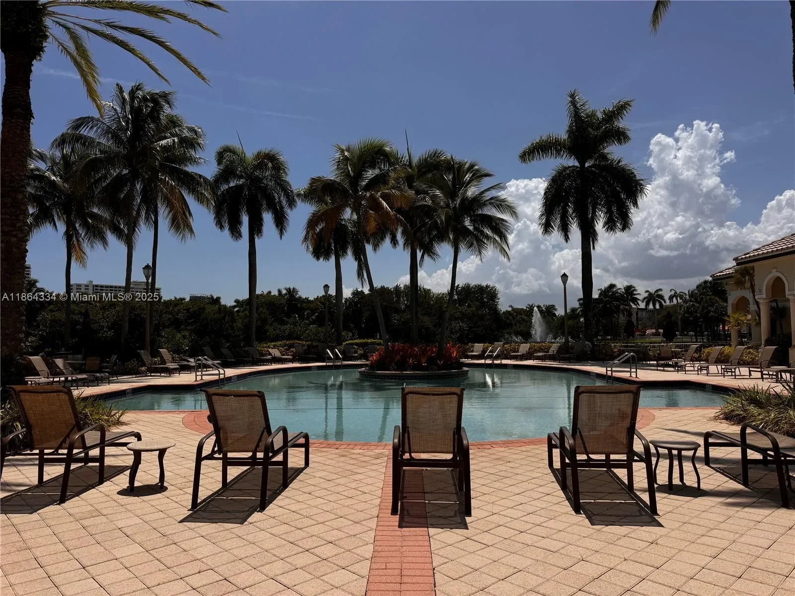 876 W Spinnaker Dr W, Hollywood, Florida, United States. - Photo 34