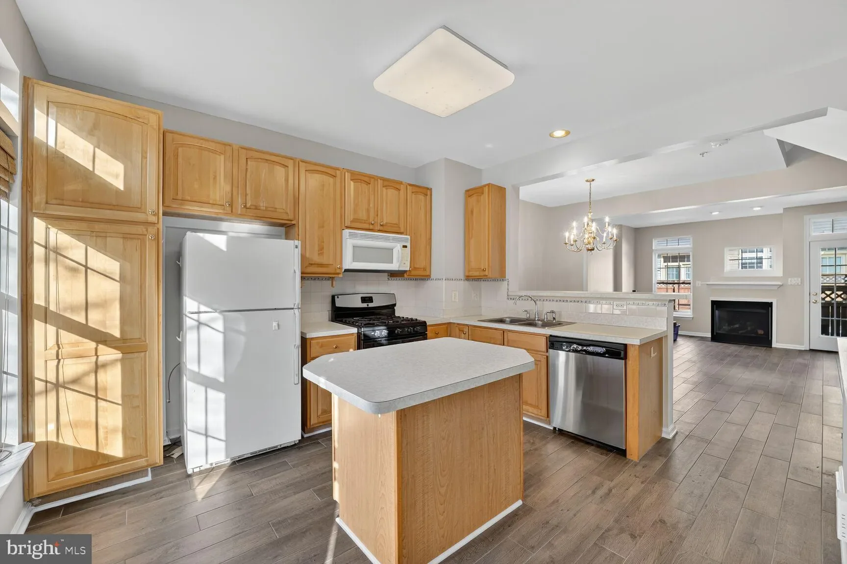 966 Harrison Circle, Alexandria, VA 22304, Alexandria, Virginia, United States. - Photo 5