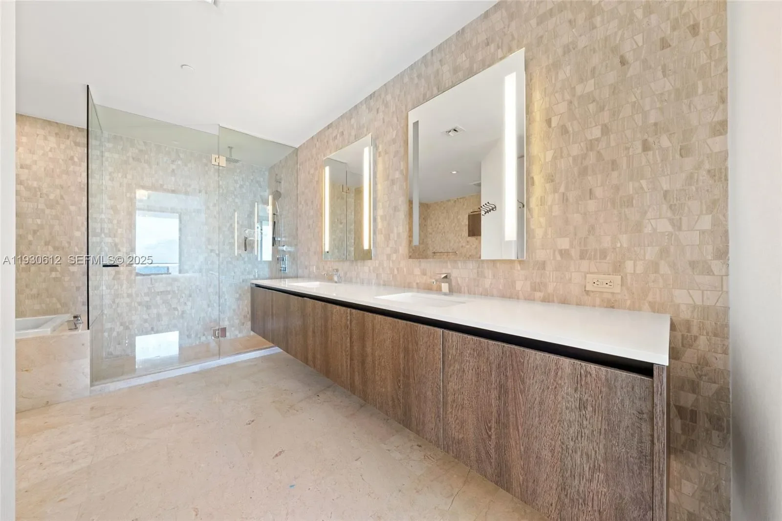 Gallery photo 11