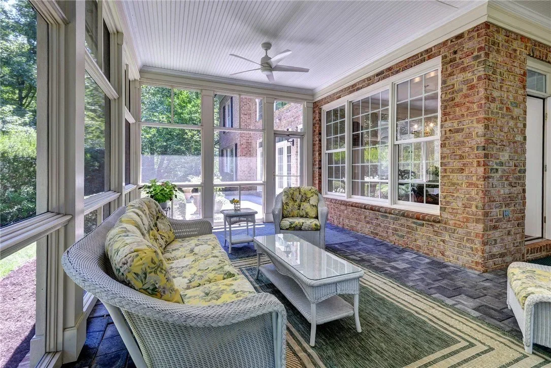 Gallery photo 9