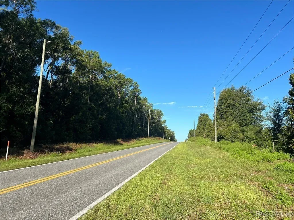 3261 E Stage Coach Trail, Inverness, FL 34452, Inverness, Florida, United States. - Photo 2