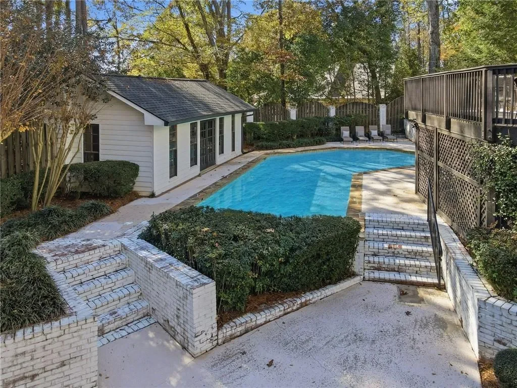 8520 Valemont Drive, Atlanta, Georgia, United States. - Photo 52