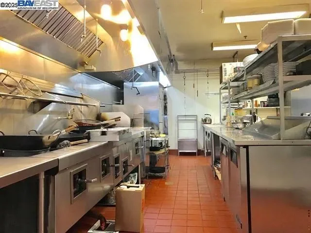 1707 Lincoln Ave, Alameda, California, United States. - Photo 8