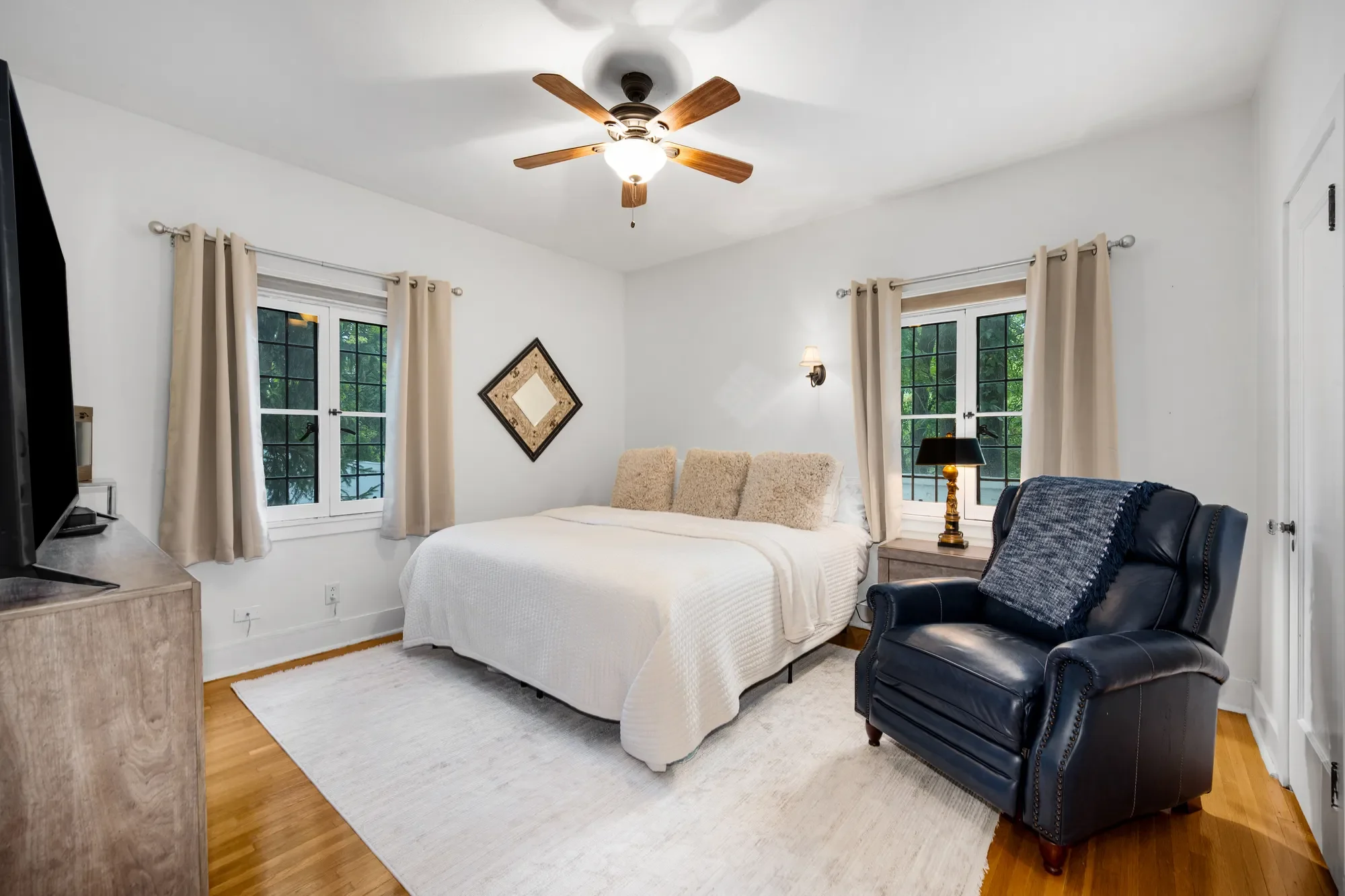 317 E Walnut Street , Hinsdale, IL 60521, Hinsdale, Illinois, United States. - Photo 24