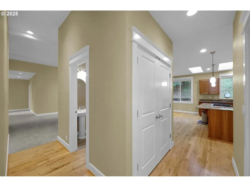 3085 Summit Sky Blvd, Eugene, OR 97405, Eugene, Oregon, United States. - Photo 22