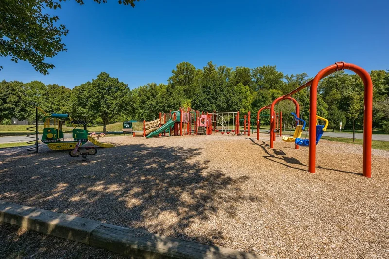 9200 Town Gate Lane , Bethesda, MD 20817, Bethesda, Maryland, United States. - Photo 79