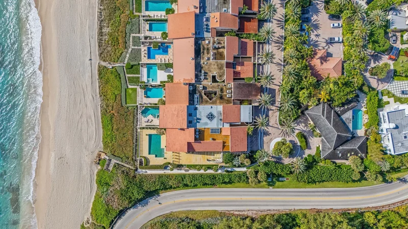 2 Sloans Curve Drive, Palm Beach, Florida, United States. - Photo 42