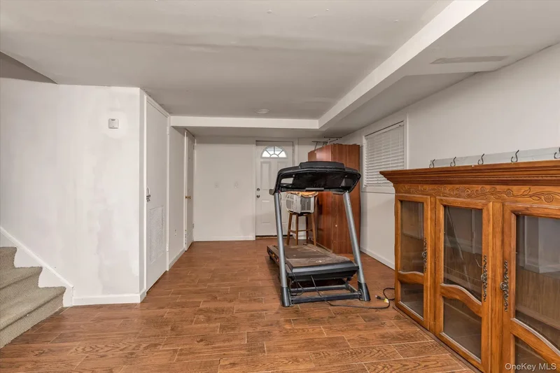 26 Cheshire Road, Inwood, New York, United States. - Photo 5