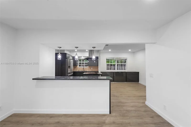 1825 Alamanda Dr, North Miami Beach, Florida, United States. - Photo 8