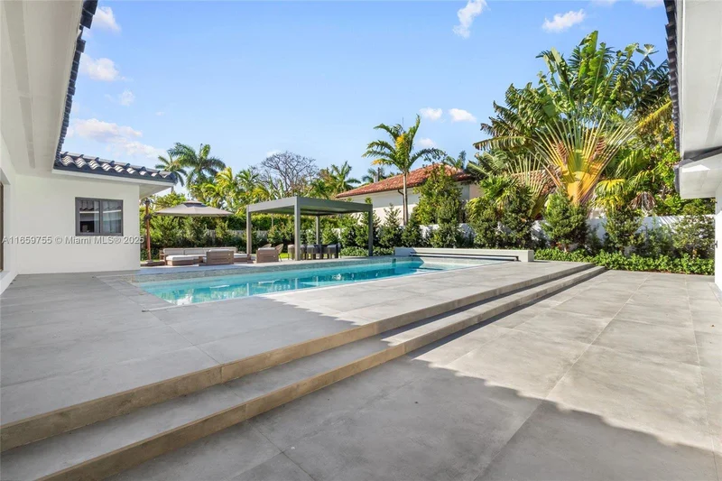 116 W 1st Ct, Miami Beach, Florida, United States. - Photo 29