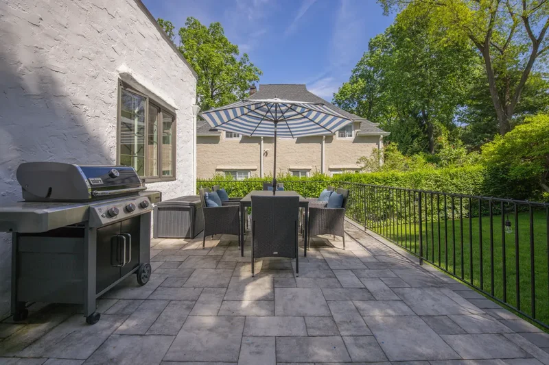 209 Pondfield Road W, Bronxville, NY 10708, Bronxville, New York, United States. - Photo 28