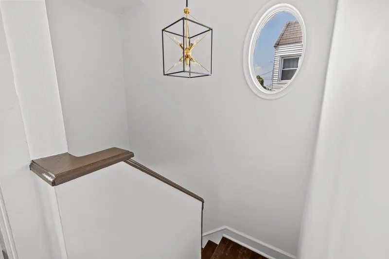 916 CLARENCE AVE, New York, New York, United States. - Photo 19