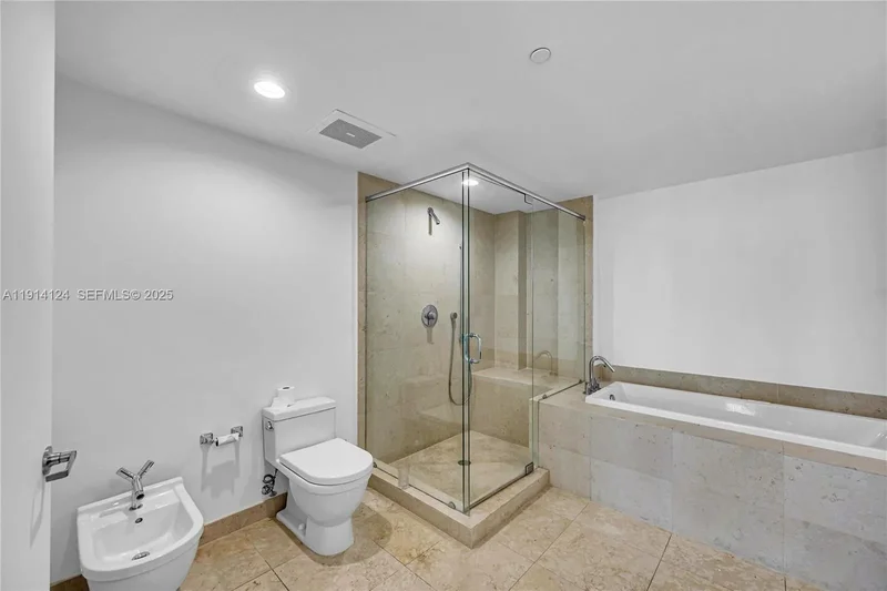 495 Brickell Ave 4903, Miami, Florida, United States. - Photo 12