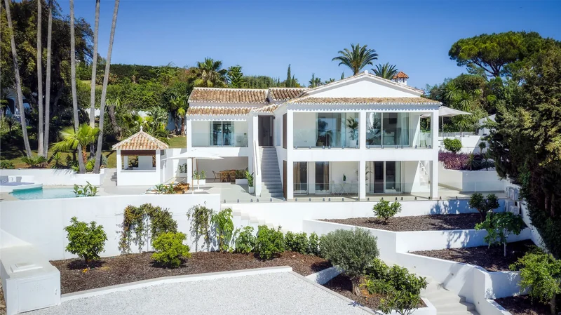 Luxury 5 bed villa in El Rosario, Marbella