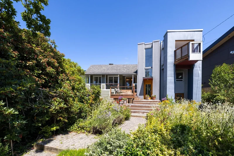 2433 Mathers Avenue, West Vancouver, British Columbia, Canada. - Photo 9