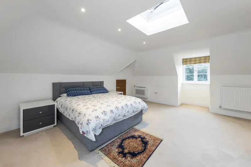 Eastcott Close, Kingston upon Thames, England, United Kingdom. - Photo 15