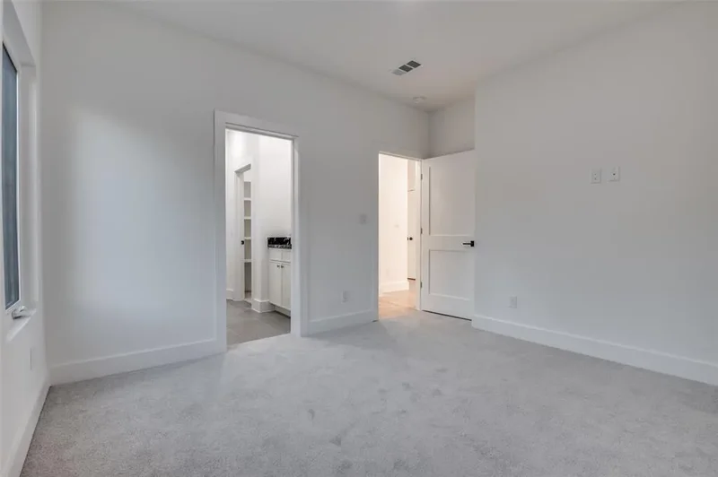514 S Glasgow Drive, Dallas, Texas, United States. - Photo 22