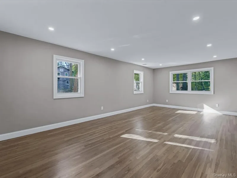 11 Gorham Lane, Dix Hills, NY 11746, Huntington Station, New York, United States. - Photo 13