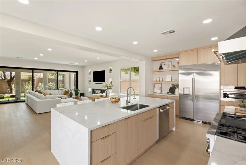 12024 Whitehills Street, Las Vegas, Nevada, United States. - Photo 17