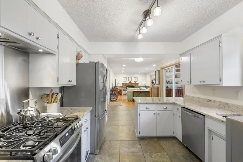 5245 Oxford Street North , Shoreview, MN 55126, Arden Hills, Minnesota, United States. - Photo 8