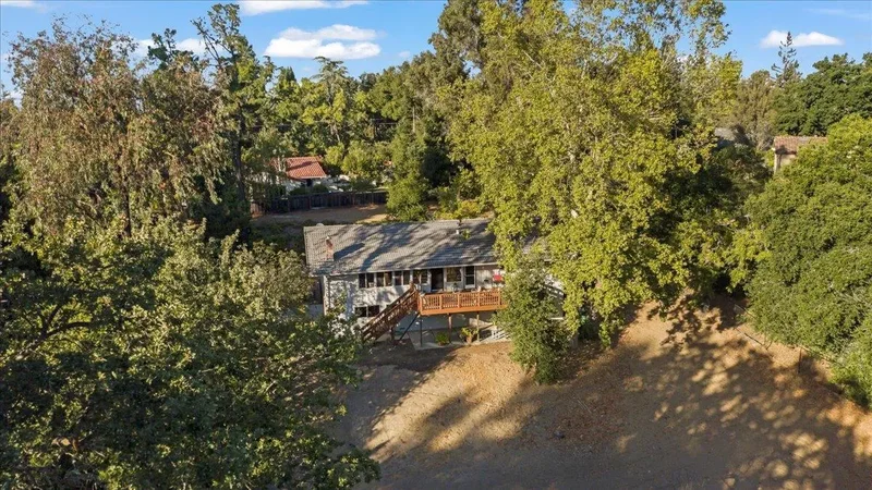 15292 Stratford Court, Monte Sereno, CA 95030, Los Gatos, California, United States. - Photo 14