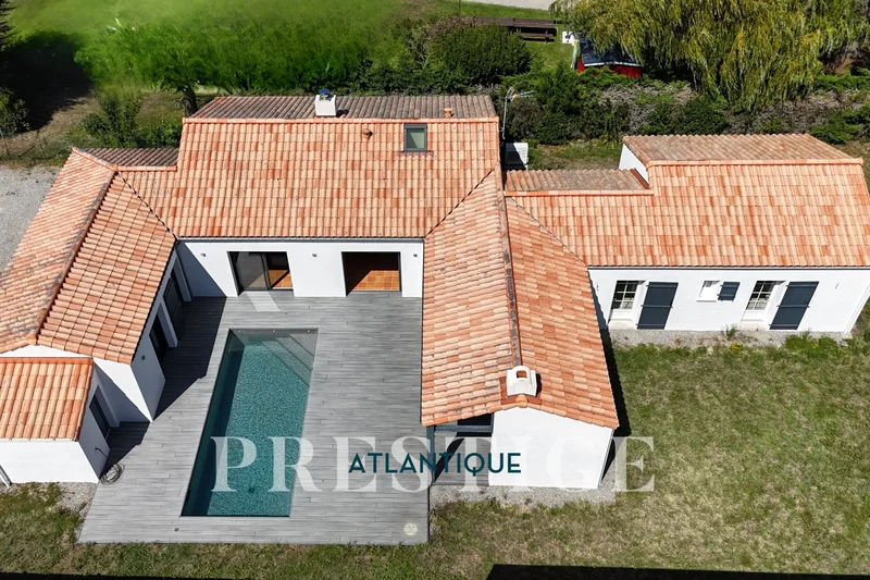 PORNIC - SAINTE MARIE SUR MER - RECENT SINGLE-STOREY HOUSE 161M2 LIVING SPACE - SWIMMING POOL
