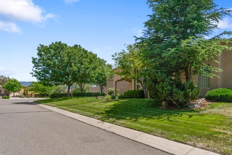 12116 Coral Dawn Road NE, Albuquerque, NM 87122, Albuquerque, New Mexico, United States. - Photo 56