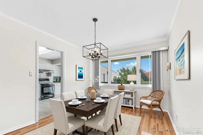 2 Deer Path Lane, Syosset, NY 11791, Syosset, New York, United States. - Photo 8