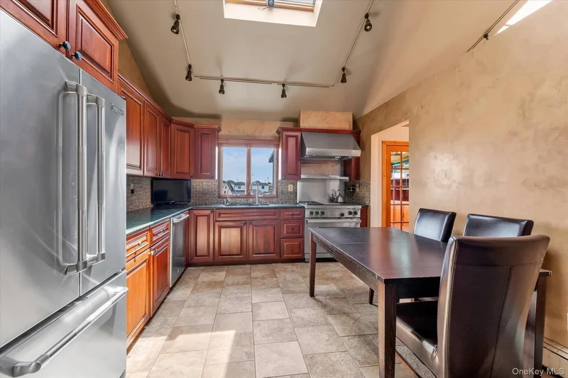 3337 Murdock Avenue, Oceanside, New York, United States. - Photo 7