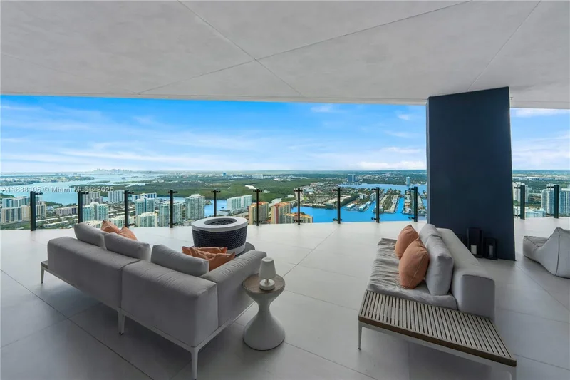 17141 Collins Ave LPH-1, Golden Beach, Florida, United States. - Photo 2