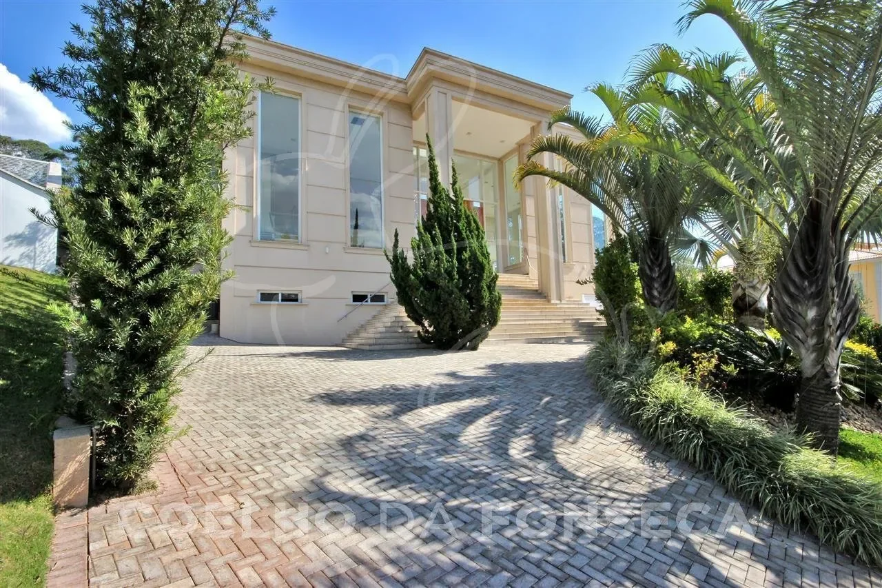 Exterior photo 2