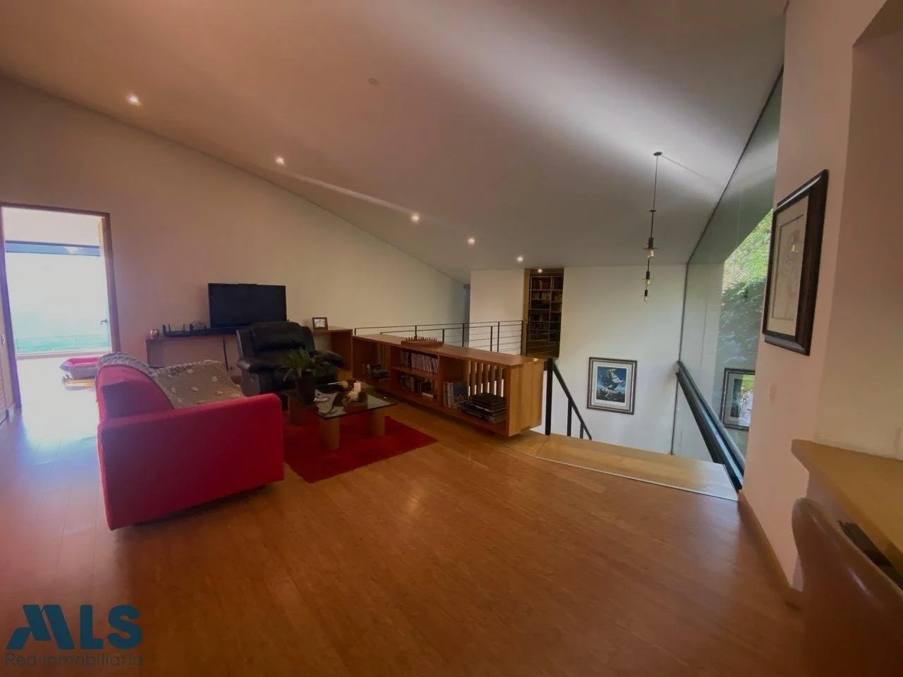 Gallery photo 10
