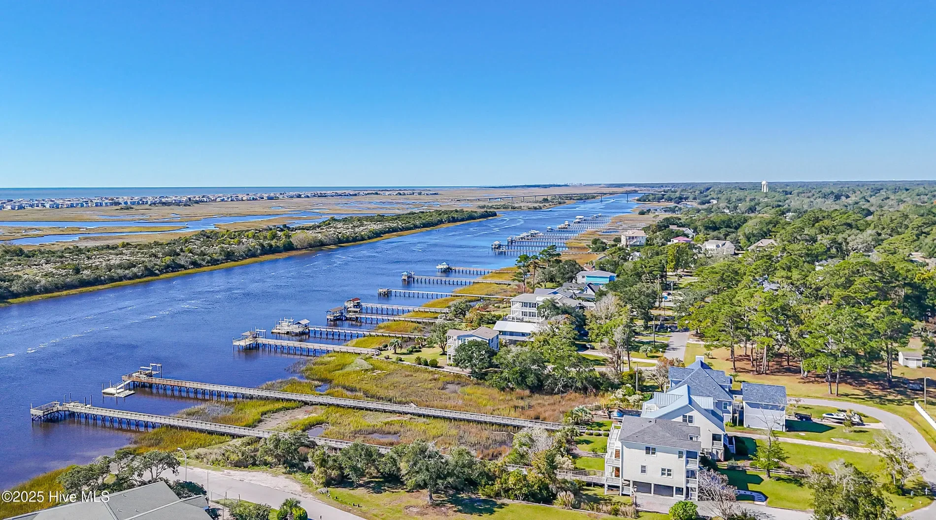 726 Waterway Drive SW, Sunset Beach, North Carolina, United States. - Photo 8