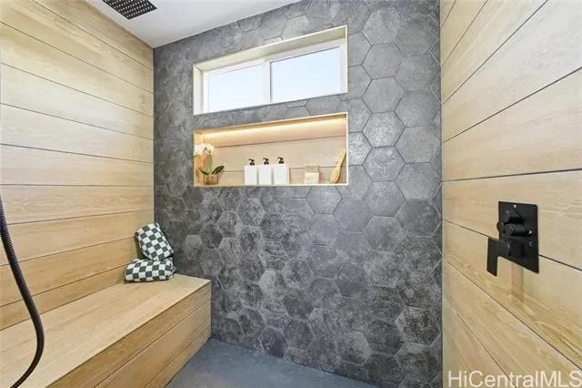 Gallery photo 10