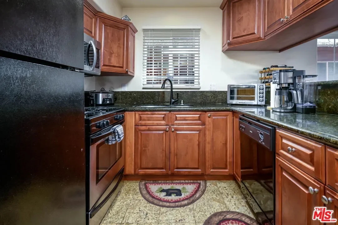 42632 Cedar Ave, Big Bear Lake, California, United States. - Photo 6