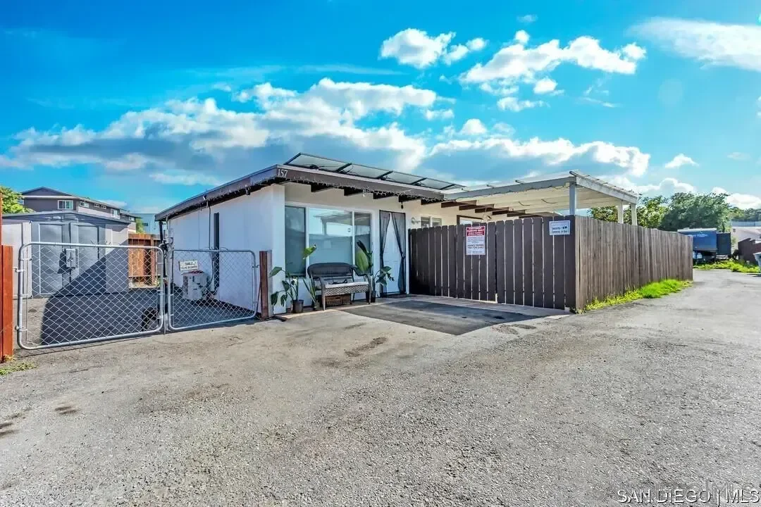 157-59 Natal WAY, Vista, California, United States. - Photo 4